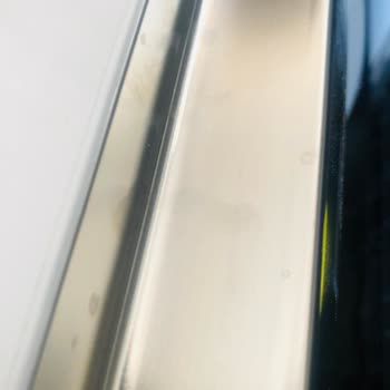 Yeni Siemens Fırın Ve Bulaşık Makinesinde Sürekli Lekeler, Servis Ücretli Temizlik Ürünü Satıyor
