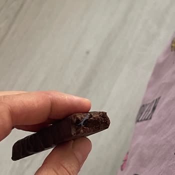 Trendyol'dan Alınan Fellas Choco Ürününün İçinde Plastik Parça