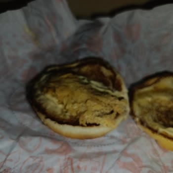 Popeyes Ve Yemeksepeti'nden Bayat Ve Eksik Ürün İçin Tam İade Talebi