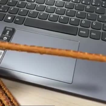 Ülker Krakerde Susam Yok!