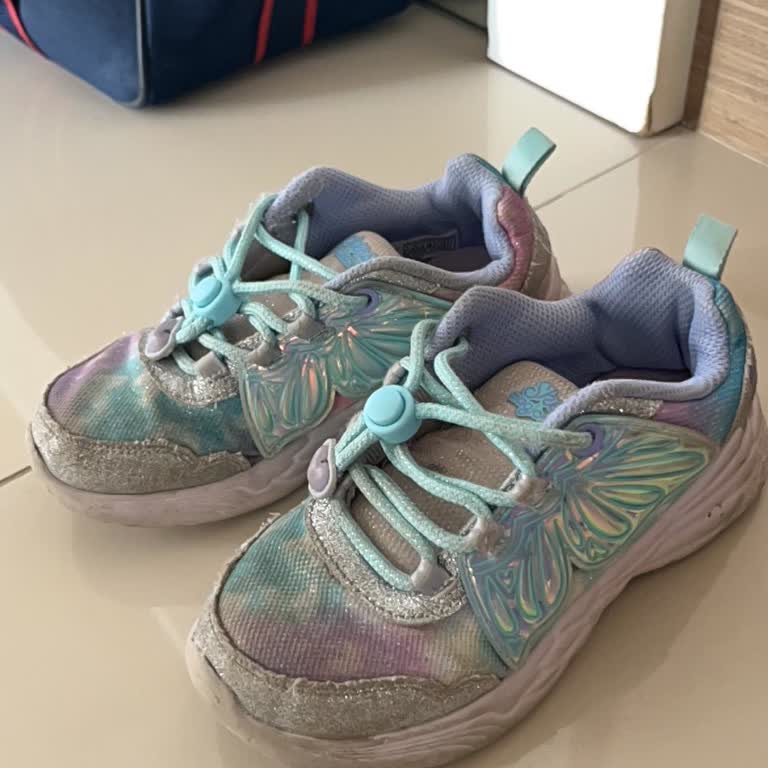 İki Yıl Garantili Skechers Çocuk Ayakkabısı Hızla Yıprandı Ve Mağaza İade Reddetti
