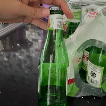 Kızılay Sade Maden Sodasının Yarım Boş Şişesi Güvenimizi Sarsıyor