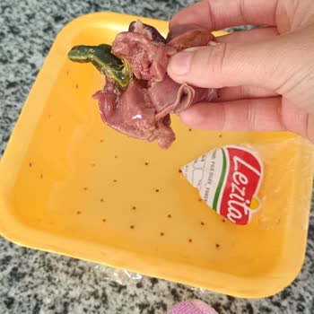 A101 Şubesinde Donmuş Ciğerde Yeşil Yabancı Madde Bulunması