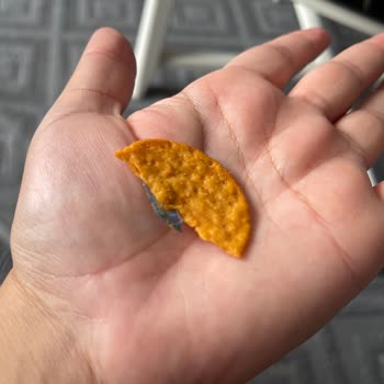 Ülker Krakerde Plastik Parça Bulgusu Güvenimi Sarstı
