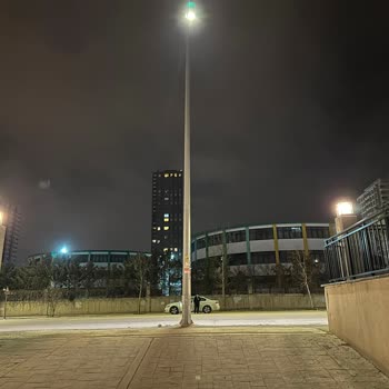 Başkent Elektrik Dağıtım Otoparkımızın Çıkışının Tam Ortasına Bir Elektrik Direği Dikilmiştir