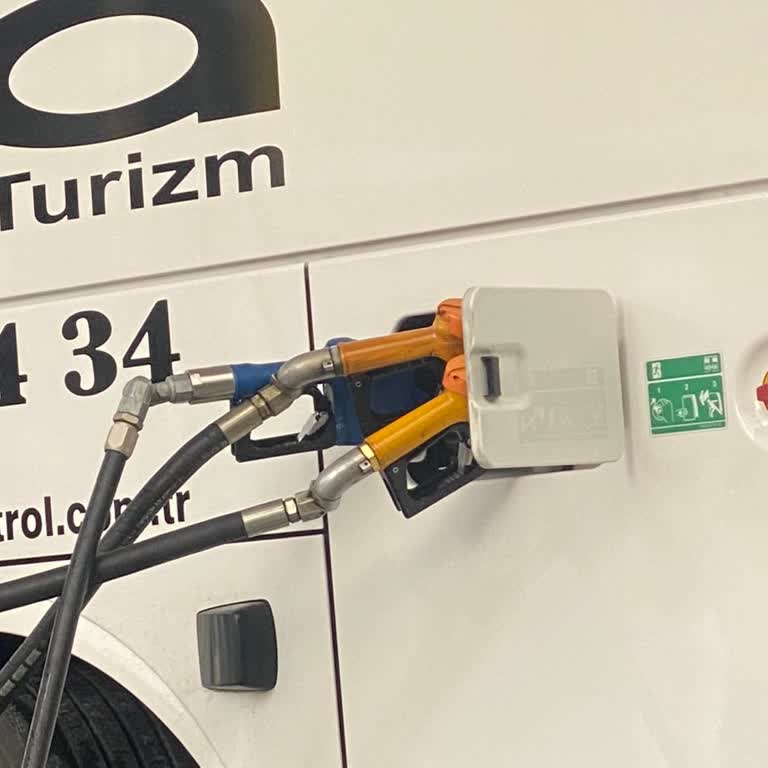 İsparta- Antalya Otobüsünde Uzun Gecikme Ve Yakıt Alımı Sorunu