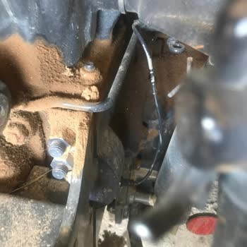 Şanzıman Yağ Sızıntısı Ve Servis Erişilemezliği Nedeniyle Acil Garantili Çözüm Talebi