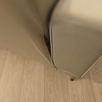 Teslimat Gecikmesi, Teşhir Ürünleri Ve Fatura Kesilmemesi Nedeniyle Yaşanan Mobilya Şikayeti