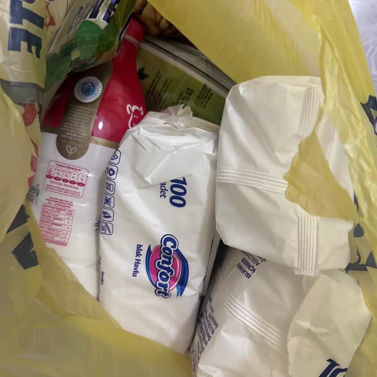 Gıda Ve Temizlik Ürünlerinin Aynı Pakette Gönderilmesi Ve Ciddiyetsiz Müşteri Yaklaşımı