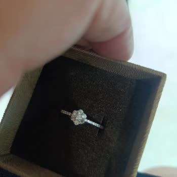 Blue Diamond Tektaş Yüzüğümde İki Kez Taş Düşmesi, Değişim Talebi
