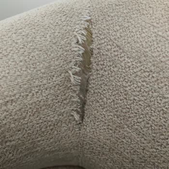 Garanti Kapsamındaki Koltuk Takımının Kumaş Yırtılması Çözülmedi