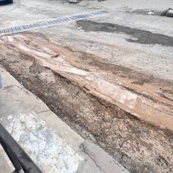 İzmir Bayraklı’da Uzun Süreli Su Kesintileri Ve Çözülmemiş Boru Çalışmaları Mahalleyi Mağdur Ediyor