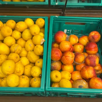 Şok Markette Çürük Sebze Ve Meyvelerden Yoğun Koku