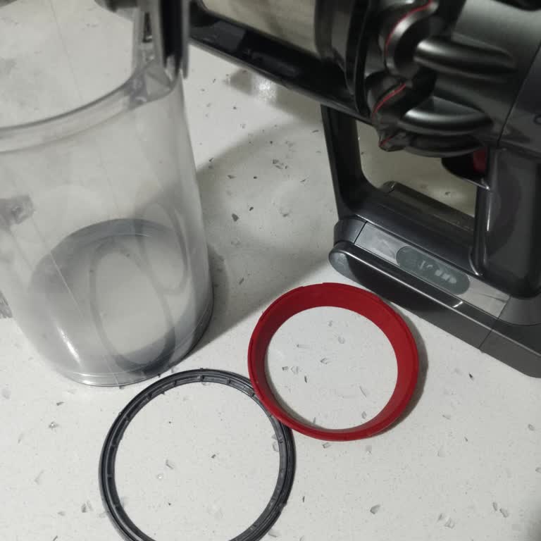 Dyson V10 Süpürge Contası Sürekli Çıkıyor Ve Kendiliğinden Duruyor Ücretsiz Onarım Talebi
