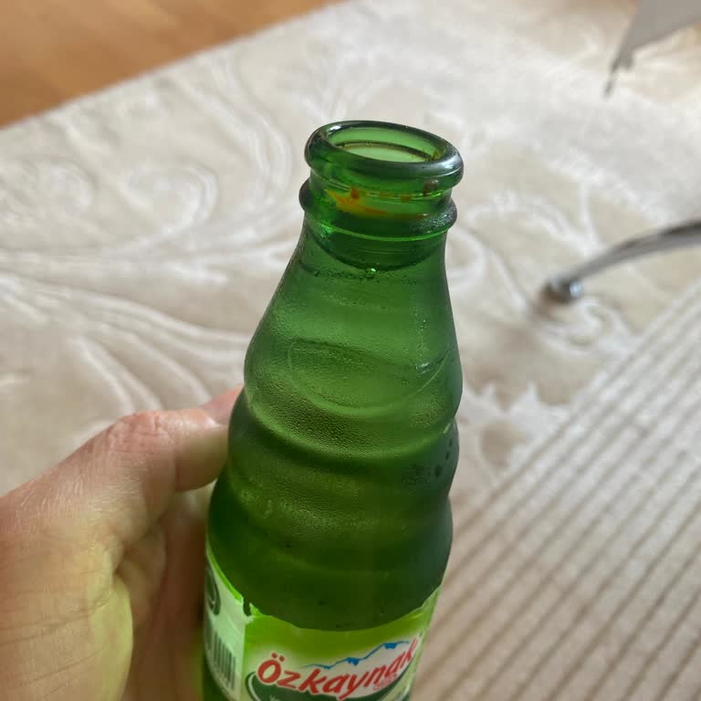Özkaynak Cam Şişelerde Pas Tespiti Ve Sağlık Endişesi