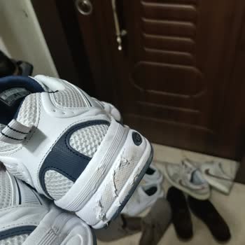 Deformasyonlu Ayakkabı İçin Decathlon'un İade Reddi Ve Müşteri Hayal Kırıklığı