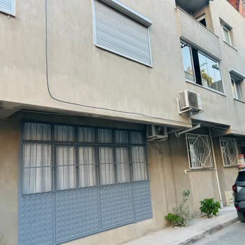 İzinsiz Kablo Montajı Balkon Duvarımdan Kaldırılmalı