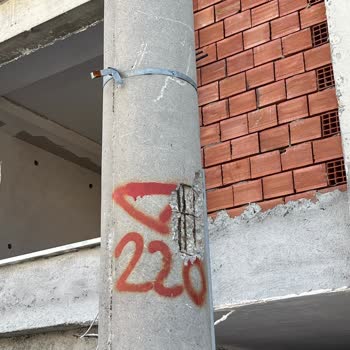 YEDAŞ Elektrik Direği İnşaatı Geciktiriyor