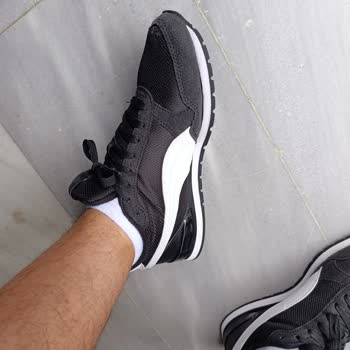 Puma Ayakkabısında 1 Yılda Parmak Yırtılması Ve Mağaza Kapalı Olduğu İçin Değişim Talebi