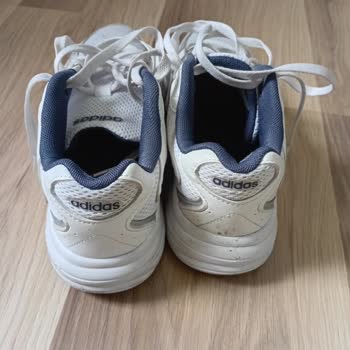 FLO Mağazasından Alınan Adidas Ayakkabısının Erken Yırtılmasına Karşı İade Talebi