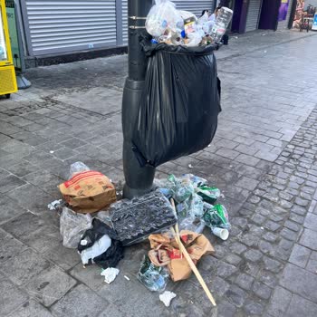 Bayraklı Sevgi Yolu’nda Çöp Kokusu Ve Görüntü Kirliliği Dayanıklı Konteyner Talebi