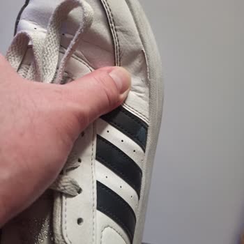 Adidas Ayakkabıda Hızlı Aşınma Ve Hepsiburada'nın Çözüm Sürecindeki Yetersizlik
