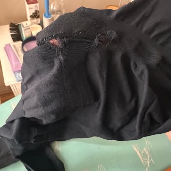 Calzedonia Çoraplarında Bir Hafta İçinde Dikiş Bozulması Ve Çözüm Sunulmaması