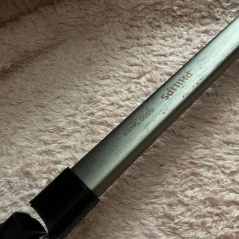 Philips Dikey Süpürge Motor Üst Bölümü Aniden Ayrıldı, Kullanılamaz