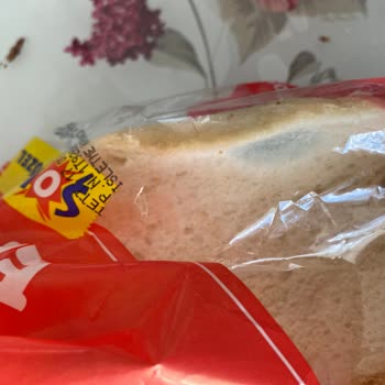 Küflü Tost Ekmeği Satışı Ve İade Talebi