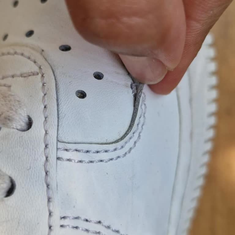 Nike Air Force Ayakkabıda Dikiş Açılması Ve İade Talebi