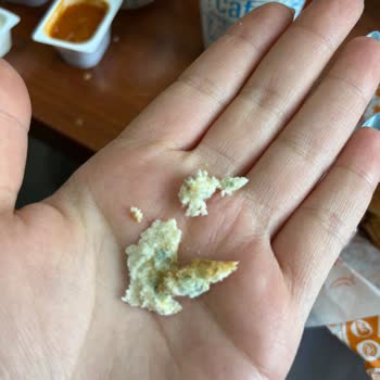 Küflü Ekmekli Popeyes Burgerine İade Talebi