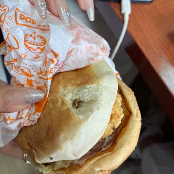 Küflü Ekmekli Popeyes Burgerine İade Talebi