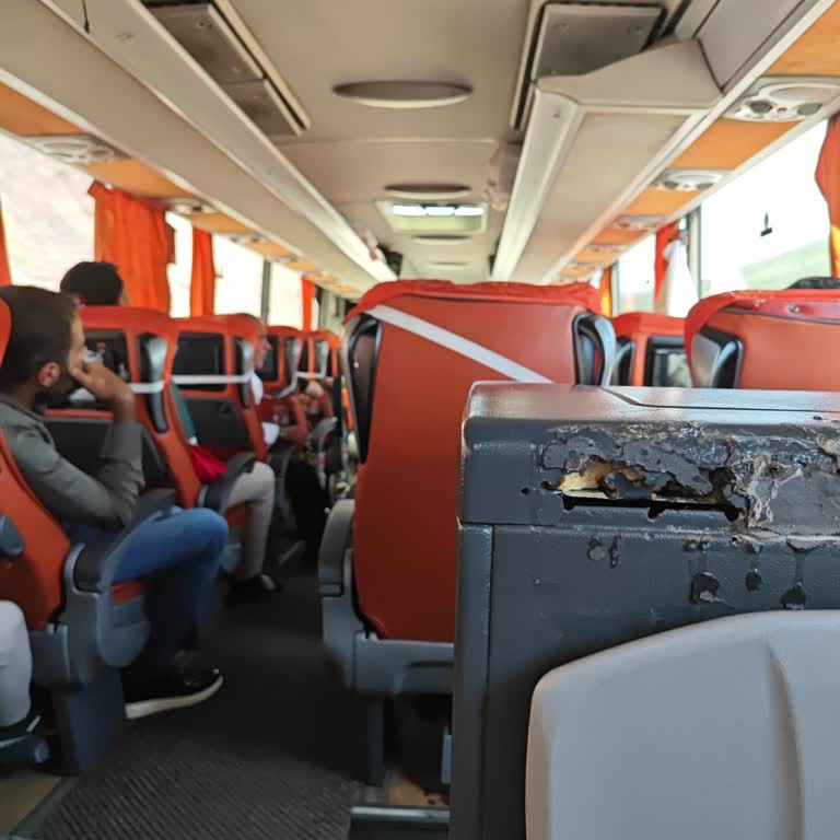 Bakımsız Otobüs Ve Sürekli Gecikme Nedeniyle 17 Saatlik Yolculuk