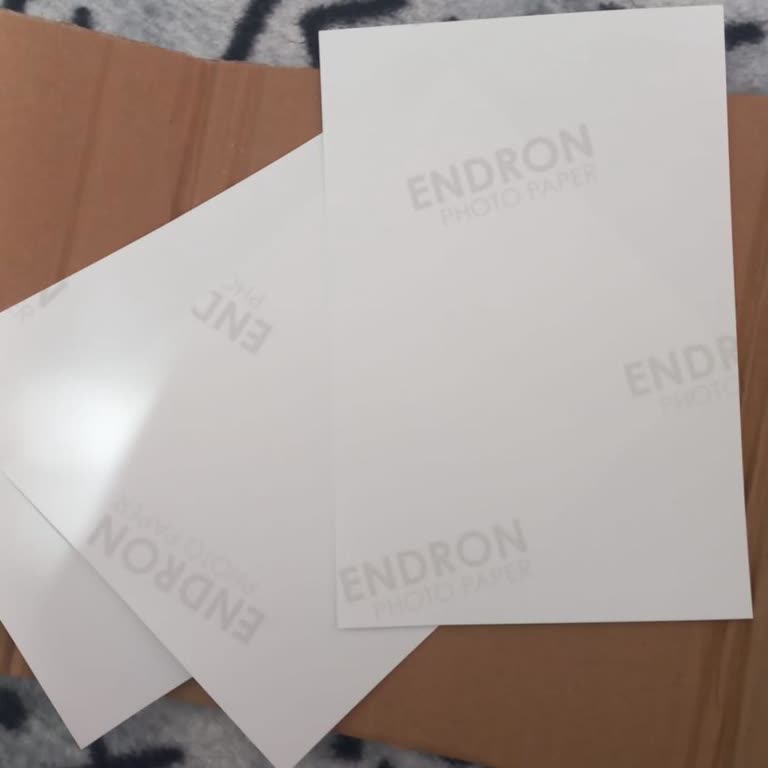 Hepsiburada Boş Fotoğraf Kağıdı Gönderdi, Çözüm Sunulmadı