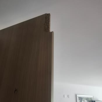 Taşpınar Alışveriş Merkezleri Ürünün Her Tarafında Kırık Var