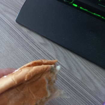 Küflü Ekmek Ve Bayat Patates, İade Talebi