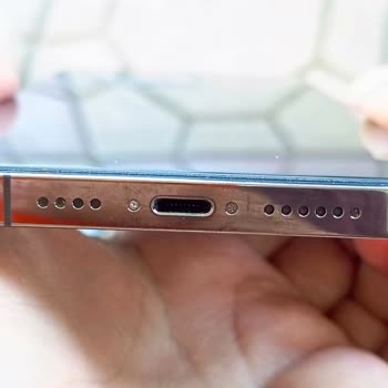 Gürgençler Şubesinde Akıllı Telefon Vidalarının Bozulması Ve Açma Sorunu