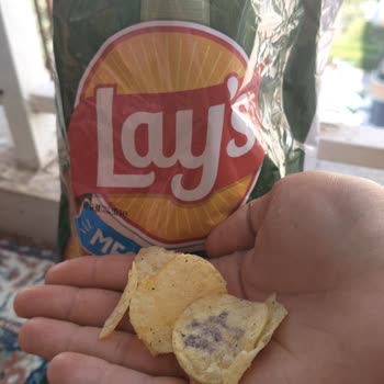 Mor Çizgili Cips Ve Lays'tan Cevapsızlık