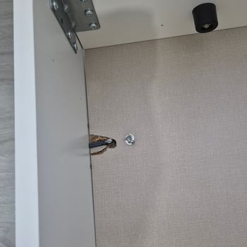 İnegöl Plus Mobilyalarında Hatalı Montaj Ve Uzun Süreli Çözüm Beklentisi