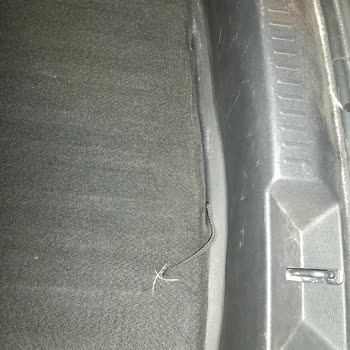 Garanti Kapsamındaki Renault Megane Bagaj Halısı Su Alması Nedeniyle Bozuldu, Değişim Talep Ediyorum