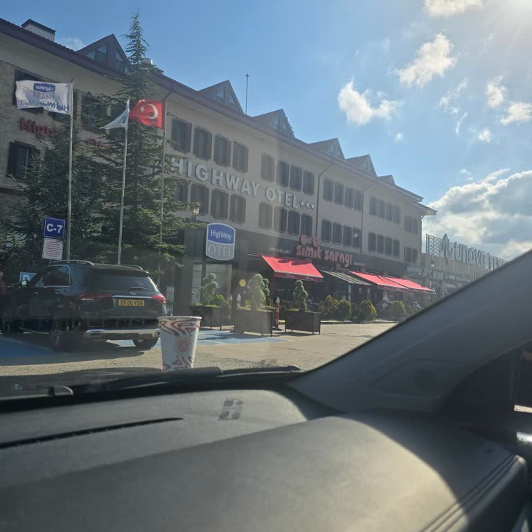 Bebek İçin Sıcak Su Reddine Karşı Simit Sarayı Şubesinde Aşağılayıcı Üslup