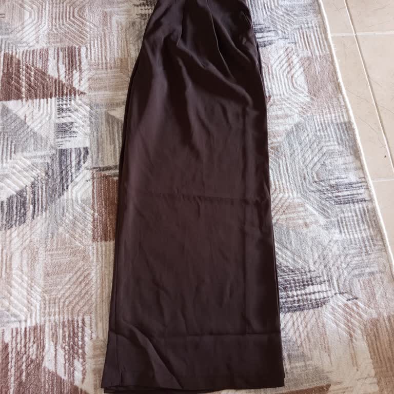 Görseldekiyle Uyuşmayan Kısa Pantolon Ve Cevapsız İade Talebi