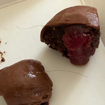Superfresh Brownie Topunda Kıl Parçası Bulunması Sağlık Ve Hijyen Endişesi