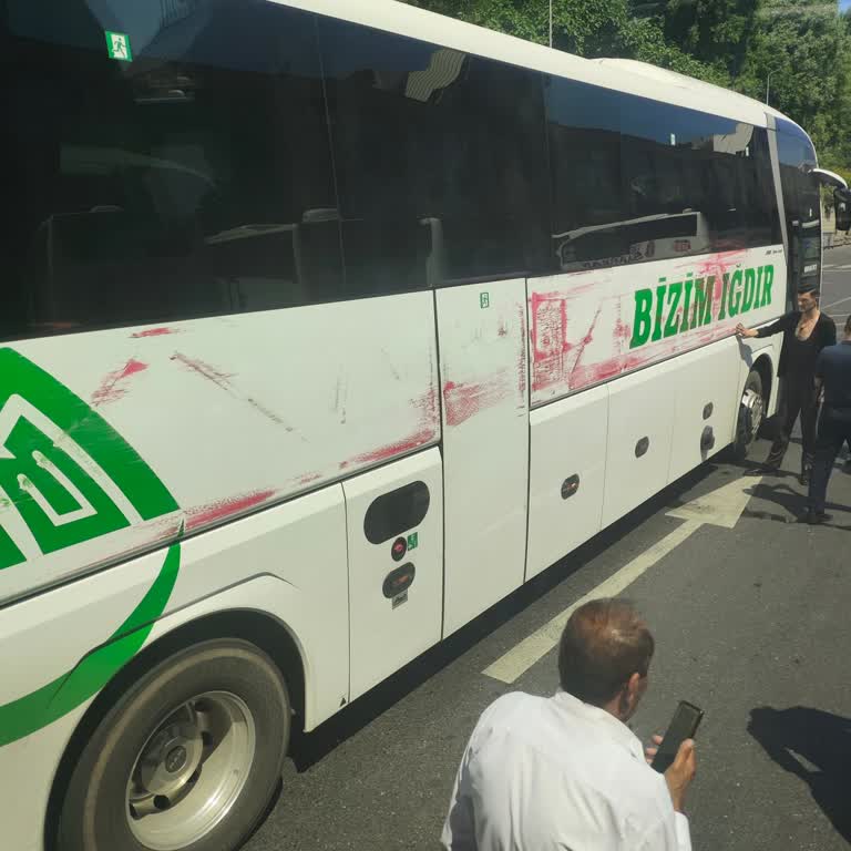 Geciken Otobüs Ve Kazalı Seyahat Şikayeti