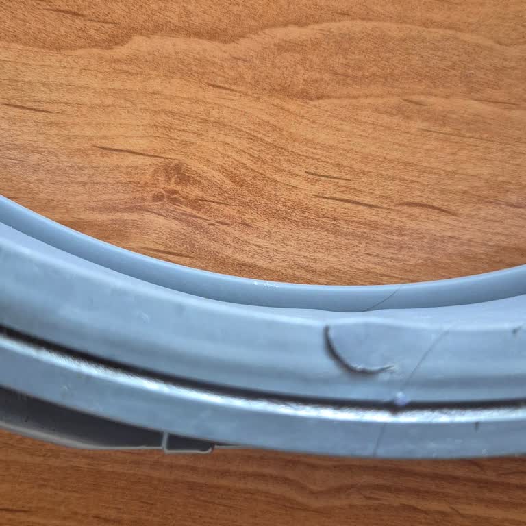 Samsung Çamaşır Makinesi Kapak Lastiği 9 Ayda Yırtıldı, 4.800 TL İade Bekliyorum