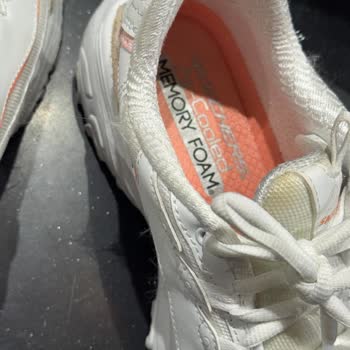 Skechers Ayakkabıda Tüylenme Ve Renk Açılması Şikayeti