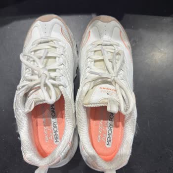 Skechers Ayakkabıda Tüylenme Ve Renk Açılması Şikayeti