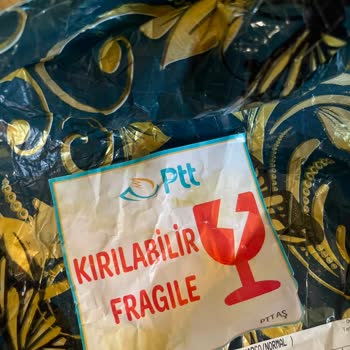 Kırılan Laptop Ekranı İçin PTT Kargo’dan Tazminat Talebi