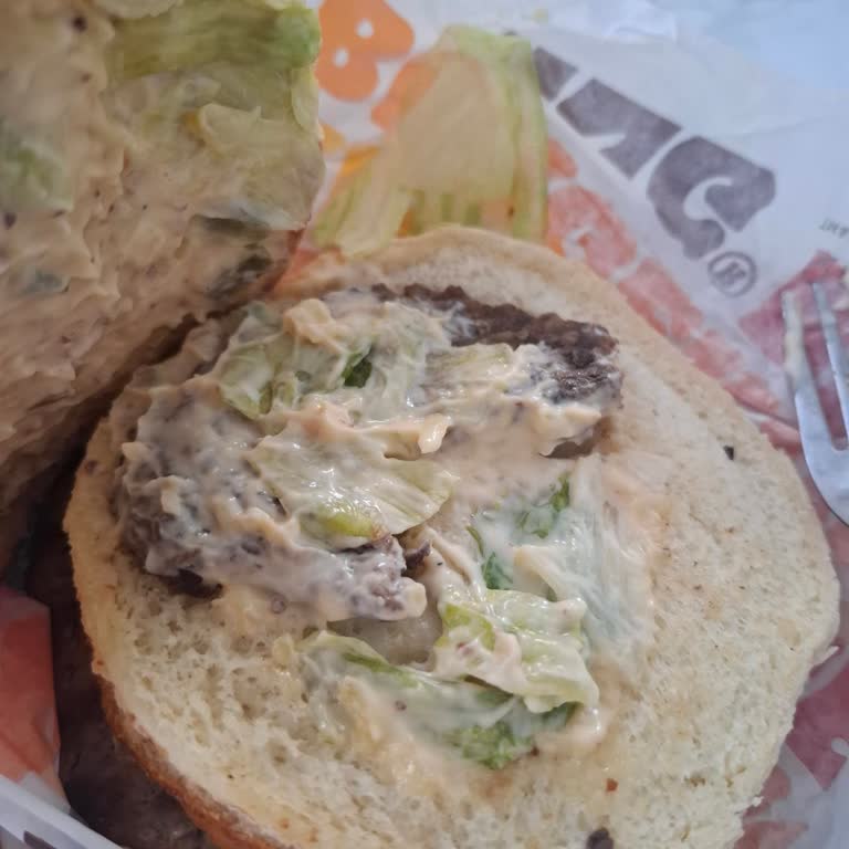 Burger King Hamburger Köftesi Isırılmış Şekilde Teslim Edildi: Hijyen Skandalı