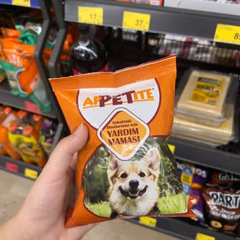 BİM Şemsipaşa Şubesinde Son Kullanma Tarihi Geçmiş Köpek Maması